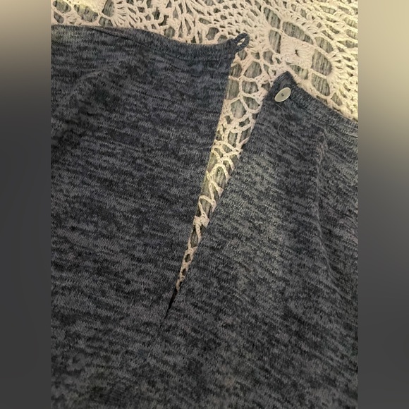 SKY and SPARROW Long sleeve Blue knot front shirt!💙 - Picture 8 of 13